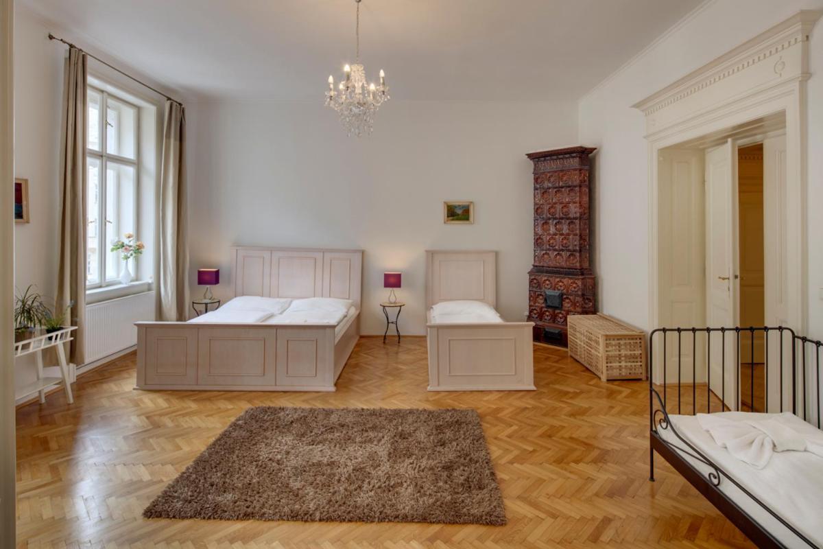 Kaprova - Old Town Apartments Prag Exterior foto
